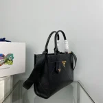 Prada Classic 1BA379 中號黑色皮革手提包：圖片 4