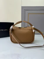 高仿包Prada Eleg 1BA451 小號灰色皮革手提包：圖片 3