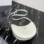 Prada Arqué 1BC194 小號粉色漆皮單肩包：圖片 10