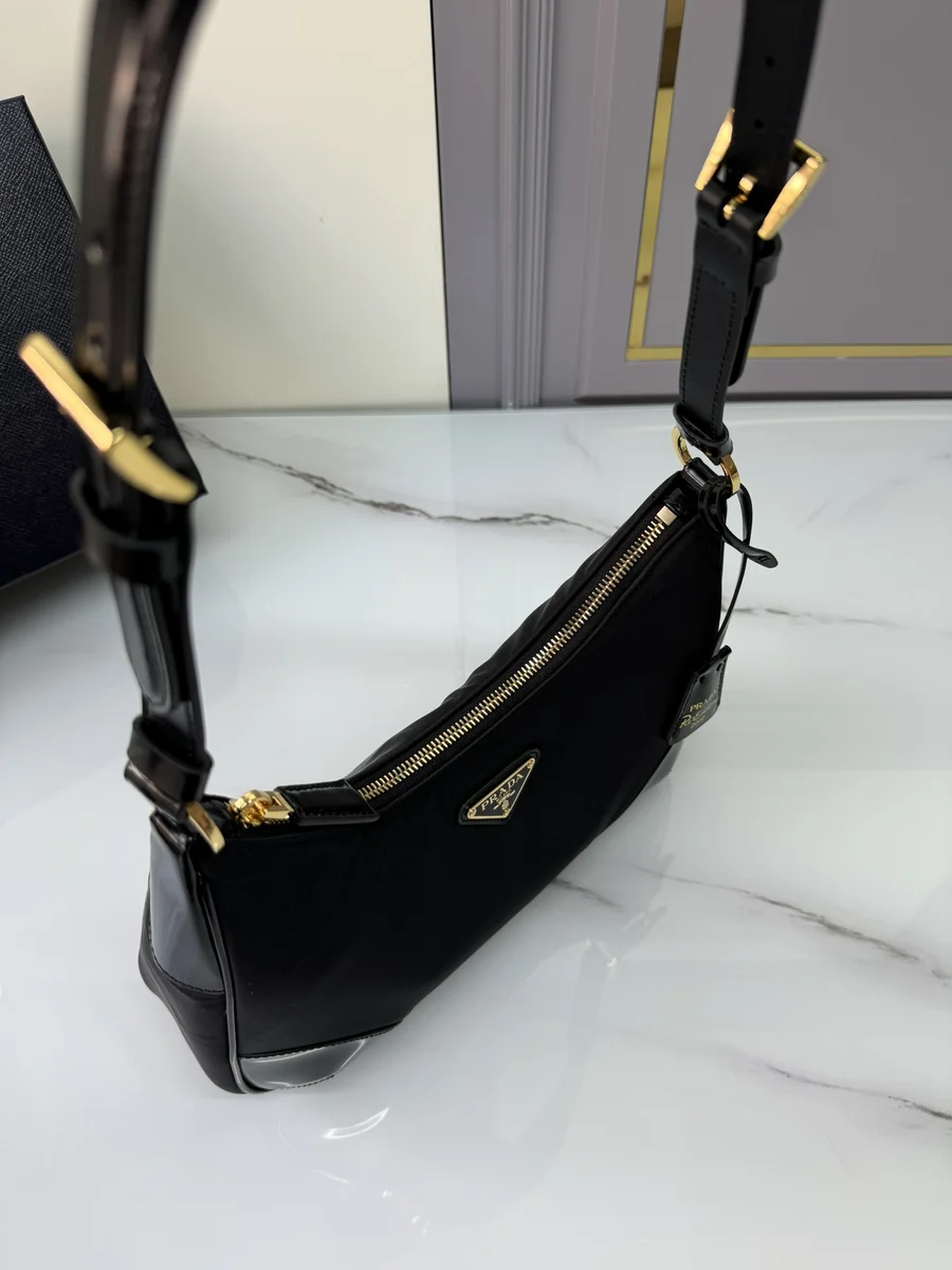 Prada Re-Ed 1BC214 中號黑色尼龍肩背包 7 Prada Re-Ed 1BC214 中號黑色尼龍肩背包