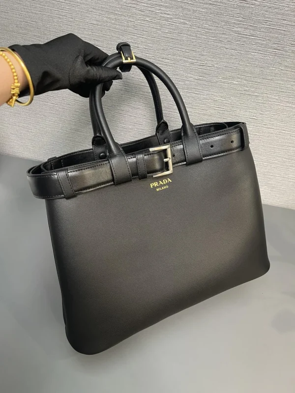Prada Napa 1BA416 中號黑色皮革托特包：圖片 9