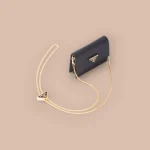 Prada Essentials 1MR034 小號黑色皮革卡片套