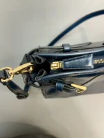 Prada Modern 1BA433 中號黑色皮革托特包：圖片 9