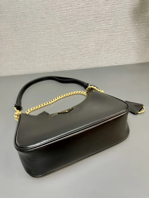Prada Naplak 1BC204 小號黑色漆皮單肩包：圖片 7