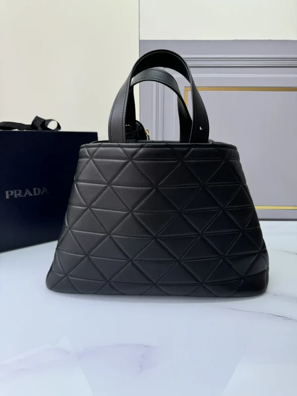 Prada Symbole 1BG547 中號黑色皮革托特包：圖片 3