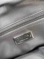 Prada Re-Nylon 1BD255 中號黑色皮革肩背包：圖片 10