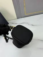 Prada Re-Nylon 1NE058 小號黑色化妝包：圖片 6