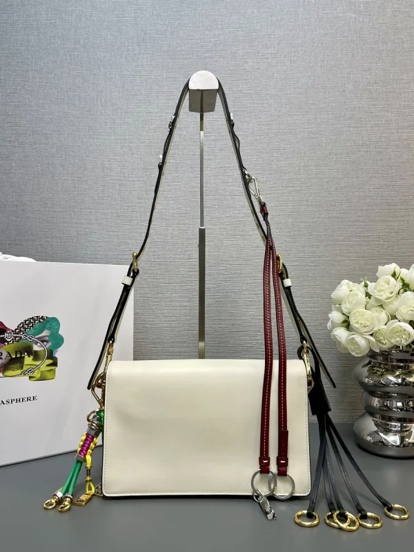 Prada Soft 1BD379 小號黑色皮革肩背包：圖片 9