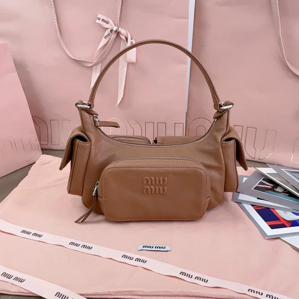 MiuMiu 納帕皮革Pocket手袋包包-5BC146：圖片 8