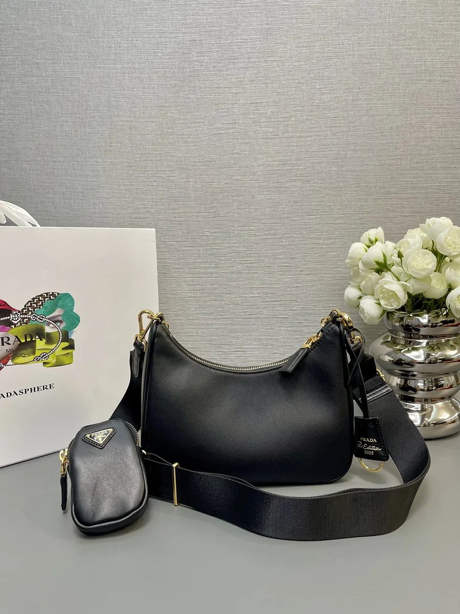 Prada Re-Edit 1BH204 中號灰色皮革肩背包 3 Prada Re-Edit 1BH204 中號灰色皮革肩背包