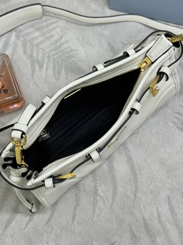 Prada Modern 1BH215 小號黑色皮革肩背包：圖片 9