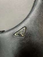 Prada Arqué 1BC194 中號黑色漆皮肩背包：圖片 6