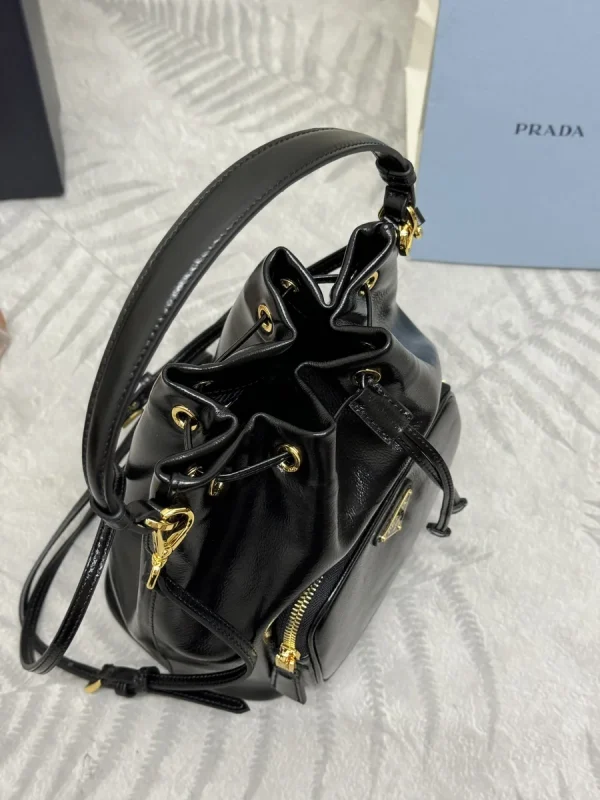 Prada Nylon 1BH038 中號黑色尼龍單肩包：圖片 8
