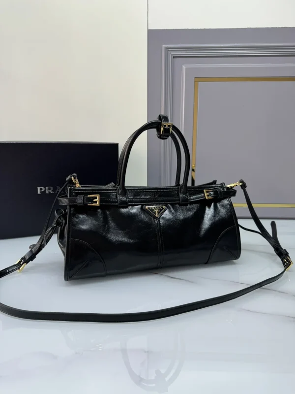 Prada Naplak 1BA426 中號黑色漆皮手提包：圖片 4