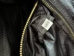 Prada Naplak 1BA426 中號黑色漆皮手提包：圖片 10