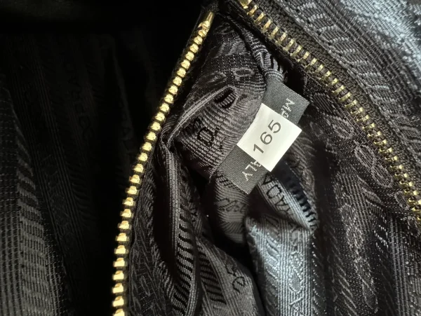 Prada Naplak 1BA426 中號黑色漆皮手提包：圖片 10