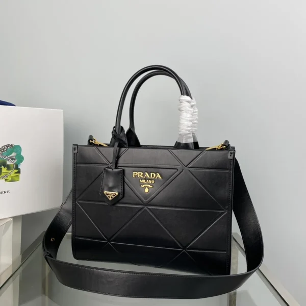 Prada Classic 1BA379 中號黑色皮革手提包：圖片 7