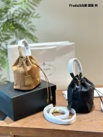 Prada Re-Nylon 1BE067 小號黑色尼龍水桶包：圖片 5