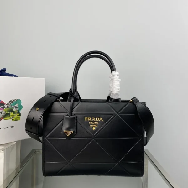 Prada Classic 1BA379 中號黑色皮革手提包：圖片 2