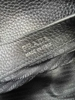Prada Soft 1BC145 小號黑色皮革手提包：圖片 10