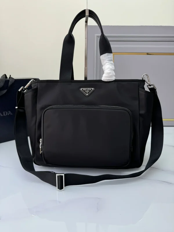 Prada ReN 1BG102 中號黑色尼龍托特包：圖片 4