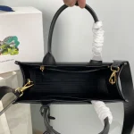 Prada Classic 1BA379 中號黑色皮革手提包：圖片 9