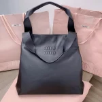MiuMiu 皮革半月形手袋包包-5BC119：圖片 2