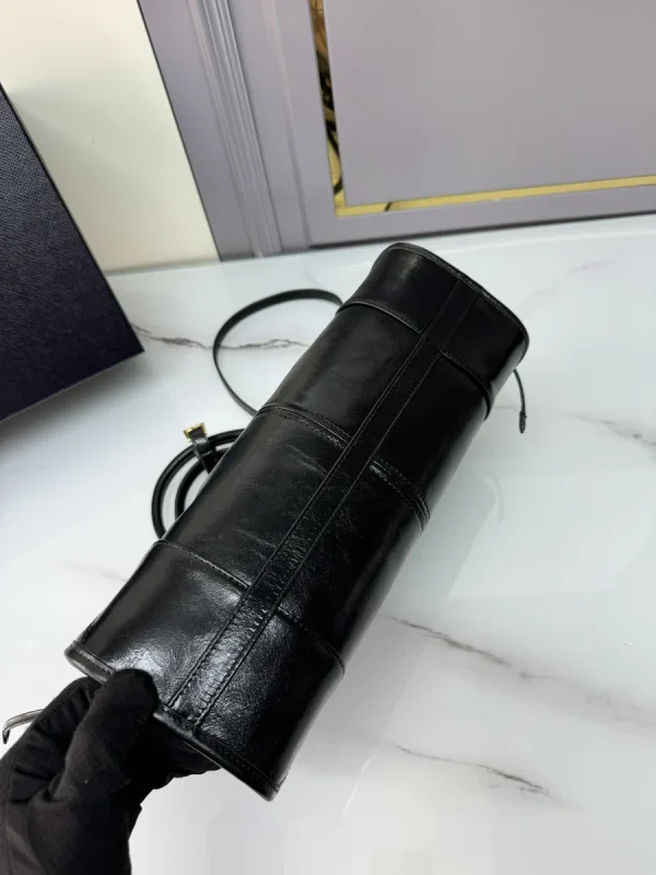 Prada Naplak 1BA426 中號黑色漆皮手提包：圖片 6