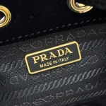 Prada 經典 1NR016 小號黑色尼龍肩背包：圖片 10