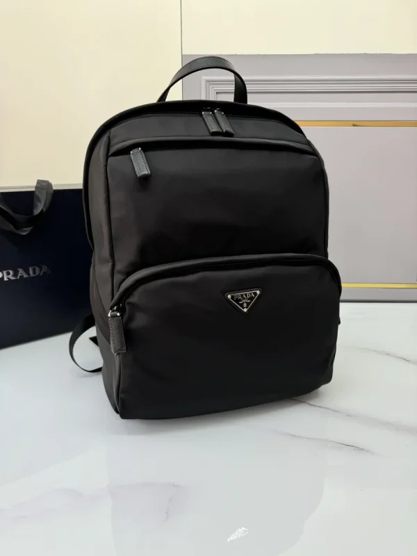 Prada ReN 2VZ104 中號黑色尼龍後背包：圖片 4