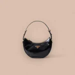 Prada Arqué 1BC194 中號黑色漆皮肩背包