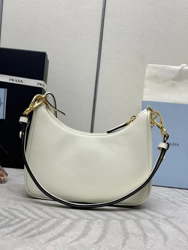 Prada Triangle 1BC204 小號黑色皮革單肩包：圖片 5