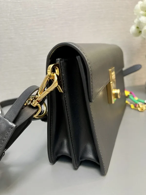 Prada Soft 1BD379 小號黑色皮革單肩包：圖片 11