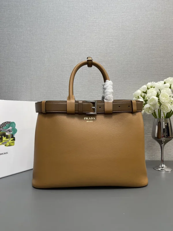 Prada Classic 1BA416 大號白色皮革托特包：圖片 2