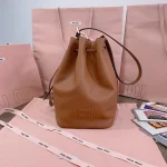 MiuMiu 皮革水桶袋-5BE089：圖片 3