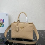 Prada Triangle 1BA379 中號灰色皮革單肩包：圖片 7