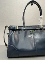 Prada Modern 1BA433 中號黑色皮革托特包：圖片 6