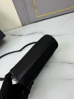 Prada Re-Nylon 1NE058 小號黑色化妝包：圖片 7