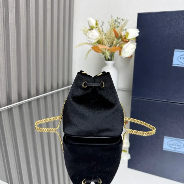 Prada 經典 1NR016 小號黑色尼龍肩背包：圖片 3