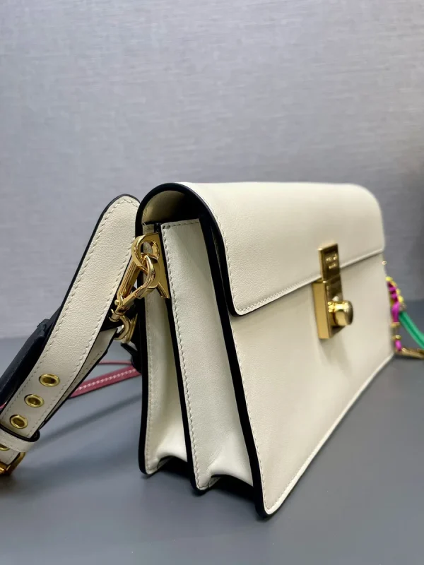 Prada Soft 1BD379 小號黑色皮革肩背包：圖片 13