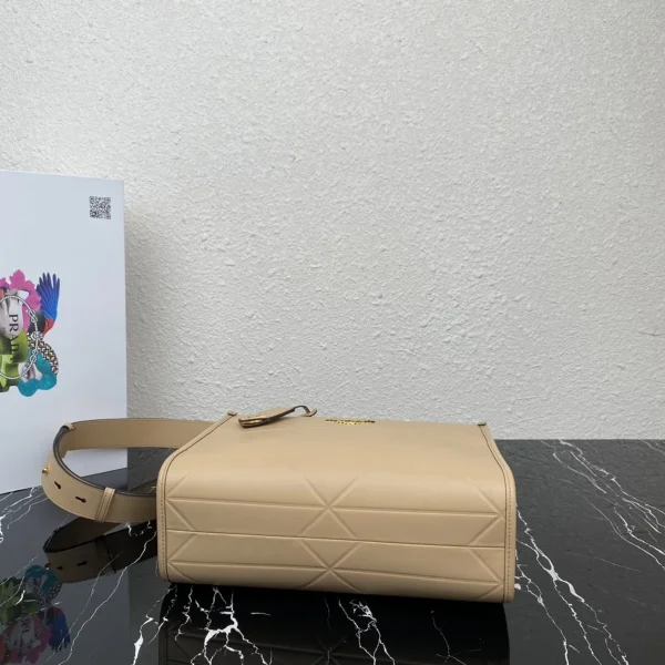 Prada Triangle 1BA379 中號灰色皮革單肩包：圖片 6