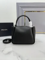 Prada Soft 1BC145 小號黑色皮革手提包：圖片 3