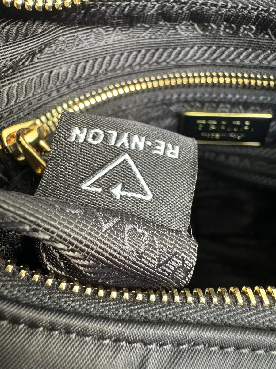 Prada Re-Ed 1BC214 中號黑色尼龍肩背包 10 Prada Re-Ed 1BC214 中號黑色尼龍肩背包