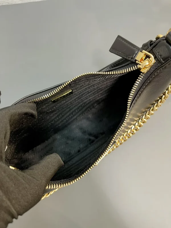 Prada Velvet 1BC204 小號黑色絲絨迷你包：圖片 9