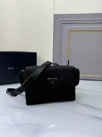 Prada Nylon 1BD313 中號黑色尼龍單肩包：圖片 4