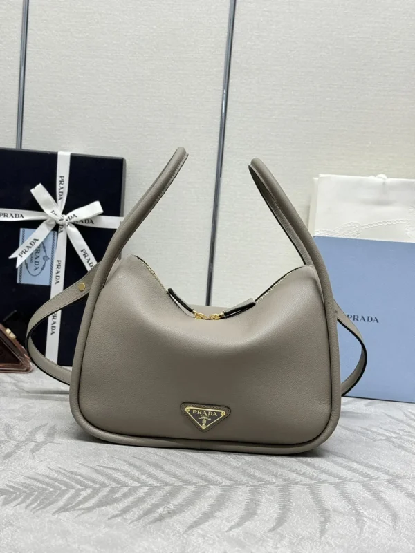 高仿包包Prada Soft 1BA451 小號灰色皮革肩背包：圖片 2