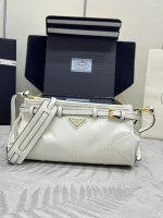 Prada Modern 1BH215 小號黑色皮革肩背包：圖片 2