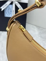 Prada Moon 1BC212 中號米白色皮革單肩包：圖片 7