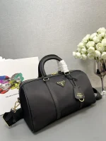 Prada ReN 1BB233 中號黑色皮革手提包：圖片 3