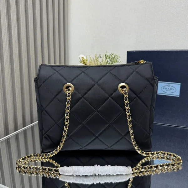 Prada Re-Nylon 1BG529 中號黑色尼龍托特包：圖片 4